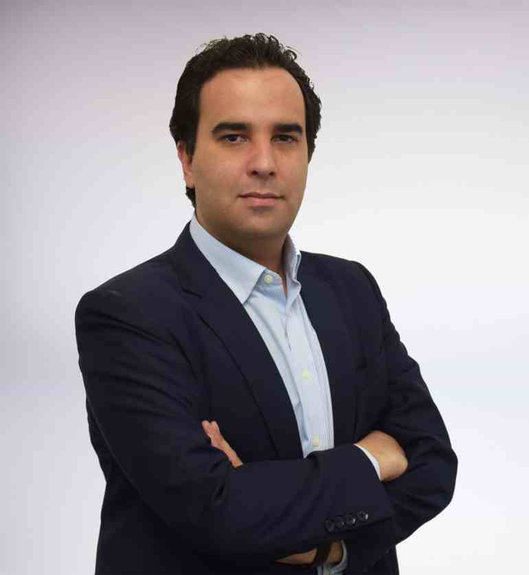 Hernán Fernández portrait